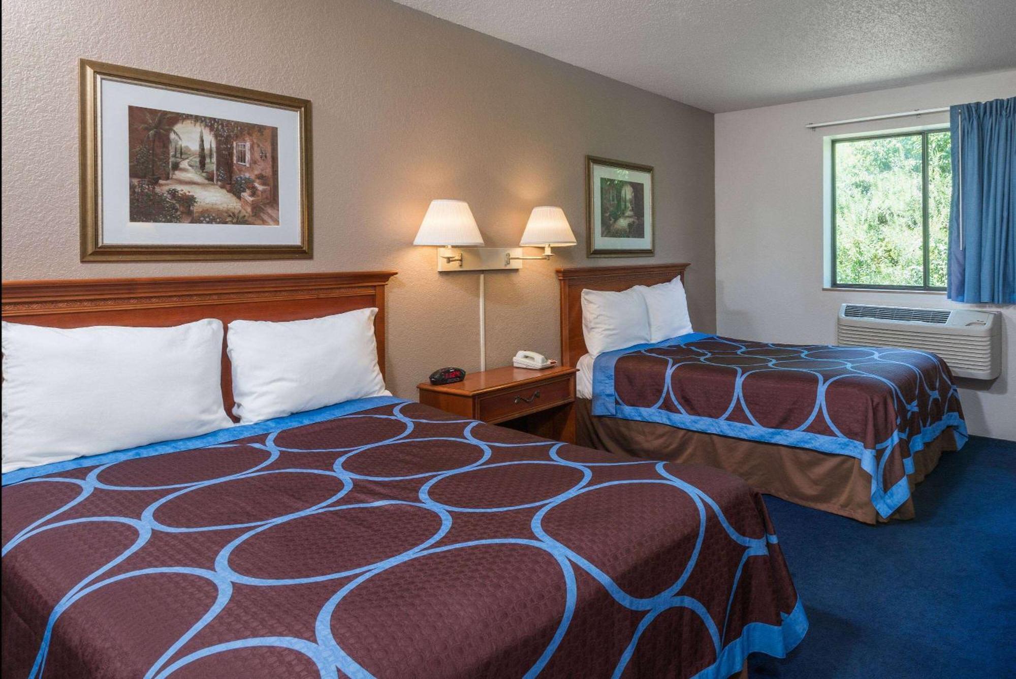 Hotel Super 8 By Wyndham Delmont Exterior foto