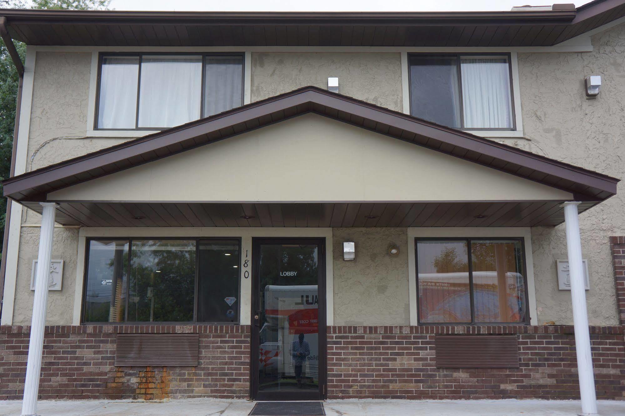 Hotel Super 8 By Wyndham Delmont Exterior foto