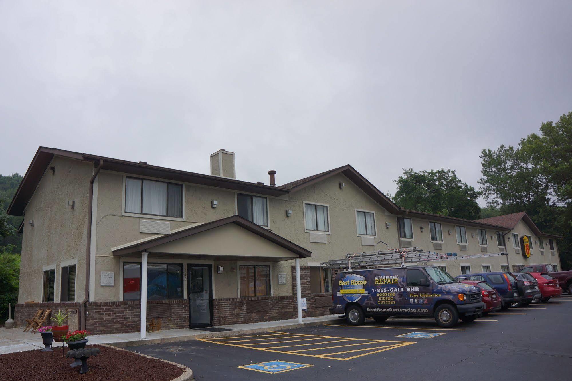 Hotel Super 8 By Wyndham Delmont Exterior foto